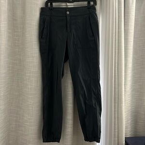 Athleta Trekkie pant size 6